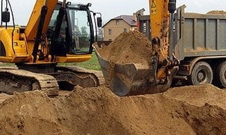 Выкопать яму экскаватором в Рассказово от 915 руб. - 2Землекопа-Рсз